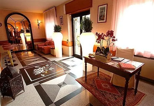 Hotel San Gerolamo 3*