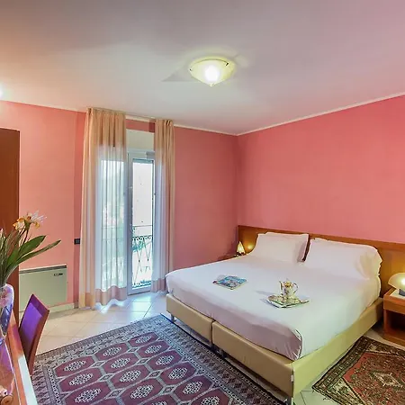 Ξενοδοχείο San Gerolamo 3*