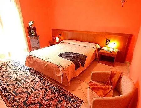 Ξενοδοχείο San Gerolamo 3*